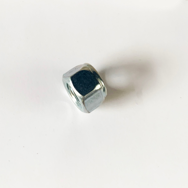 7/16  '-14 Nylon inbäddad självlåsande mutter